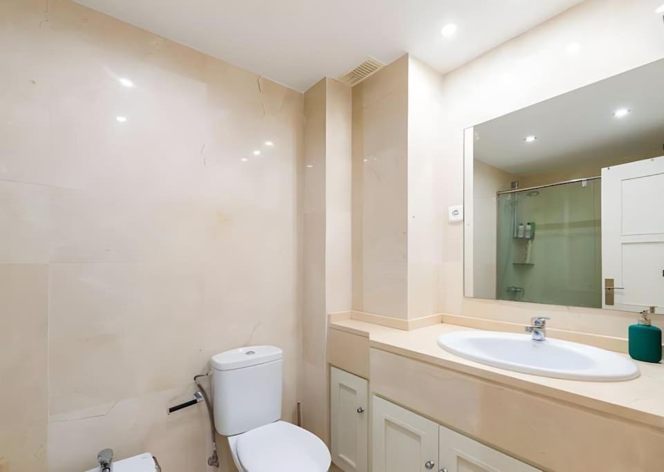 Bajo En Apartamento Marbella
